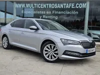 Usado Skoda Superb Style 150 CV (110 kW) 2022 Gris Berlina