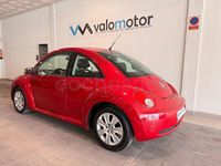Begagnad VW New Beetle 105 HK (77 kW) 2007 Röd Halvkombi