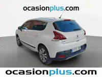Usado Peugeot 3008 Style 120 CV (88 kW) 2015 Blanco Familiar