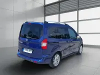 Usado Ford Tourneo Courier Titanium 95 CV (69 kW) 2016 Azul Monovolumen