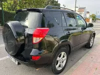 Usado Toyota RAV4 Premium 177 CV (130 kW) 2007 Negro SUV