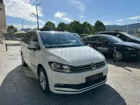 Usado VW Touran Advance 150 CV (110 kW) 2020 Blanco Monovolumen