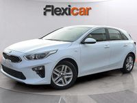 Usado Kia Ceed 120 CV (88 kW) 2021 Blanco Utilitario