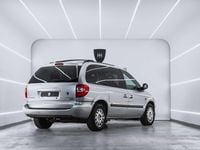 Usado Chrysler Voyager 143 CV (105 kW) 2007 Gris / plata Monovolumen