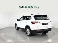 Usado Skoda Karoq Selection 116 CV (85 kW) 2025 Blanco SUV
