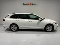 Usado VW Golf VIII Life 110 CV (80 kW) 2022 Blanco Familiar