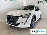 Usado Peugeot e-208 Allure 100 kW (136 CV) 2023 Blanco Utilitario