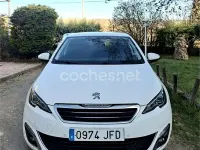 Begagnad Peugeot 308 Allure 92 HK (67 kW) 2015 Vit Sedan
