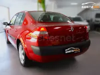 Usado Renault Mégane II Dynamique 105 CV (77 kW) 2007 Granate Berlina