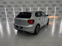 Usado VW Polo 75 CV (55 kW) 2018 Gris Utilitario