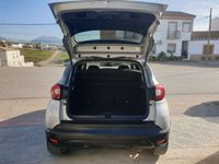 Usado Renault Captur Intens 90 HP (66 kW) 2015 Prateado SUV