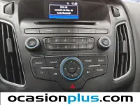 Usado Ford Focus Trend+ 125 CV (91 kW) 2015 Negro Utilitario