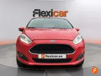 Usado Ford Fiesta 95 CV (69 kW) 2017 Rojo Utilitario