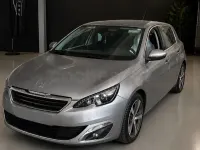 Usado Peugeot 308 Allure 120 CV (88 kW) 2016 Gris / plata Berlina