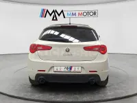 Usado Alfa Romeo Giulietta Veloce 140 CV (102 kW) 2013 Blanco Utilitario