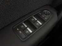 Usado Renault Captur Techno 100 CV (73 kW) 2025 Rojo SUV