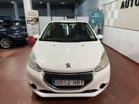 Usado Peugeot 208 Allure 68 CV (50 kW) 2013 Blanco Utilitario