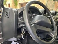 Usado Land Rover Defender SE 122 CV (89 kW) 2014 Blanco Familiar