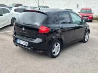 Usado Seat Altea Ecomotive 105 CV (77 kW) 2013 Negro Monovolumen