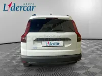 Usado Dacia Jogger Expression 100 CV (73 kW) 2023 Blanco Monovolumen