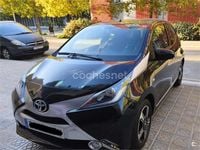 Usado Toyota Aygo X-play 69 CV (50 kW) 2015 Negro Utilitario