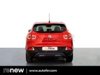 Usado Renault Kadjar Zen 130 CV (95 kW) 2017 Rojo SUV