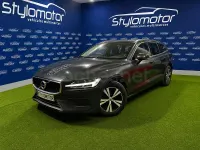 Usado Volvo V60 Momentum 150 CV (110 kW) 2021 Gris / plata Familiar