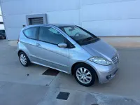 Usado Mercedes A180 Classic 109 CV (80 kW) 2005 Gris / plata Berlina