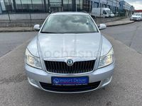 Usado Skoda Octavia Elegance 140 CV (102 kW) 2012 Gris / plata Familiar