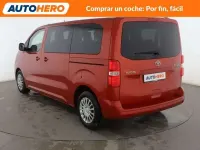 Begagnad Toyota Proace Advance 150 HK (110 kW) 2020 Orange Minibuss