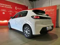 Usado Peugeot 208 Active 100 CV (73 kW) 2021 Blanco Utilitario