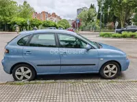 Usado Seat Ibiza Reference 100 CV (73 kW) 2007 Azul Utilitario