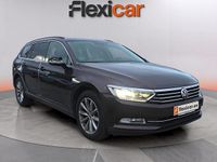 Usado VW Passat Advance 120 CV (88 kW) 2018 Verde Familiar