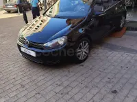 Usado VW Golf Cabriolet 122 CV (89 kW) 2013 Negro Descapotable