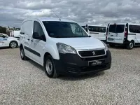 Usado Peugeot TePee Access 75 CV (55 kW) 2018 Blanco Van