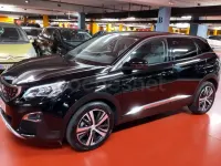 Usado Peugeot 3008 Active 120 CV (88 kW) 2018 Negro SUV