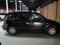Usado Kia Carnival EX 185 CV (136 kW) 2007 Beige Monovolumen
