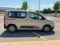 Usado Citroën Berlingo Feel 110 CV (80 kW) 2021 Gris / plata Monovolumen