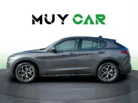 Usado Alfa Romeo Stelvio Executive 180 CV (132 kW) 2018 Gris / plata SUV