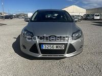 Usado Ford Focus Trend 115 CV (84 kW) 2011 Gris / plata Berlina
