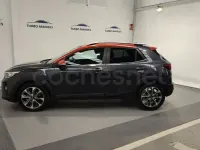 Usado Kia Stonic 110 CV (80 kW) 2018 Gris / plata SUV