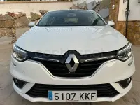 Usado Renault Mégane IV Business 90 CV (66 kW) 2018 Blanco Berlina
