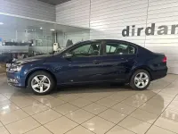 Usado VW Passat Edition 105 CV (77 kW) 2014 Azul Berlina