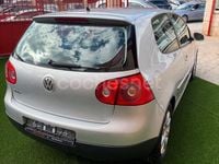 Usado VW Golf IV Highline 140 CV (102 kW) 2005 Gris / plata Berlina
