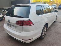Usado VW Golf VII Advance 115 CV (84 kW) 2019 Blanco Familiar
