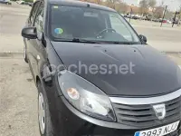 Usado Dacia Sandero Lauréate 75 CV (55 kW) 2010 Negro Berlina