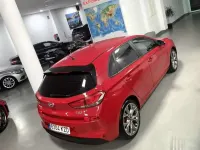 Usado Hyundai i30 95 CV (69 kW) 2019 Rojo Utilitario