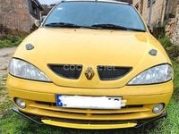 Usado Renault Mégane Coupé 100 CV (73 kW) 2000 Amarillo Coupe