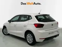 Usado Seat Ibiza Style Plus 110 CV (80 kW) 2022 Blanco Utilitario