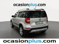 Usado Skoda Yeti Outdoor Ambition 110 CV (80 kW) 2015 Gris plata SUV